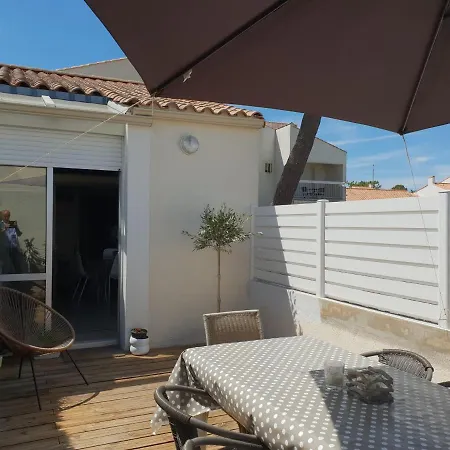 Maisonnette Dans Residence Proche De La Pinede & Plage - Fr-1-476-202 Hotel